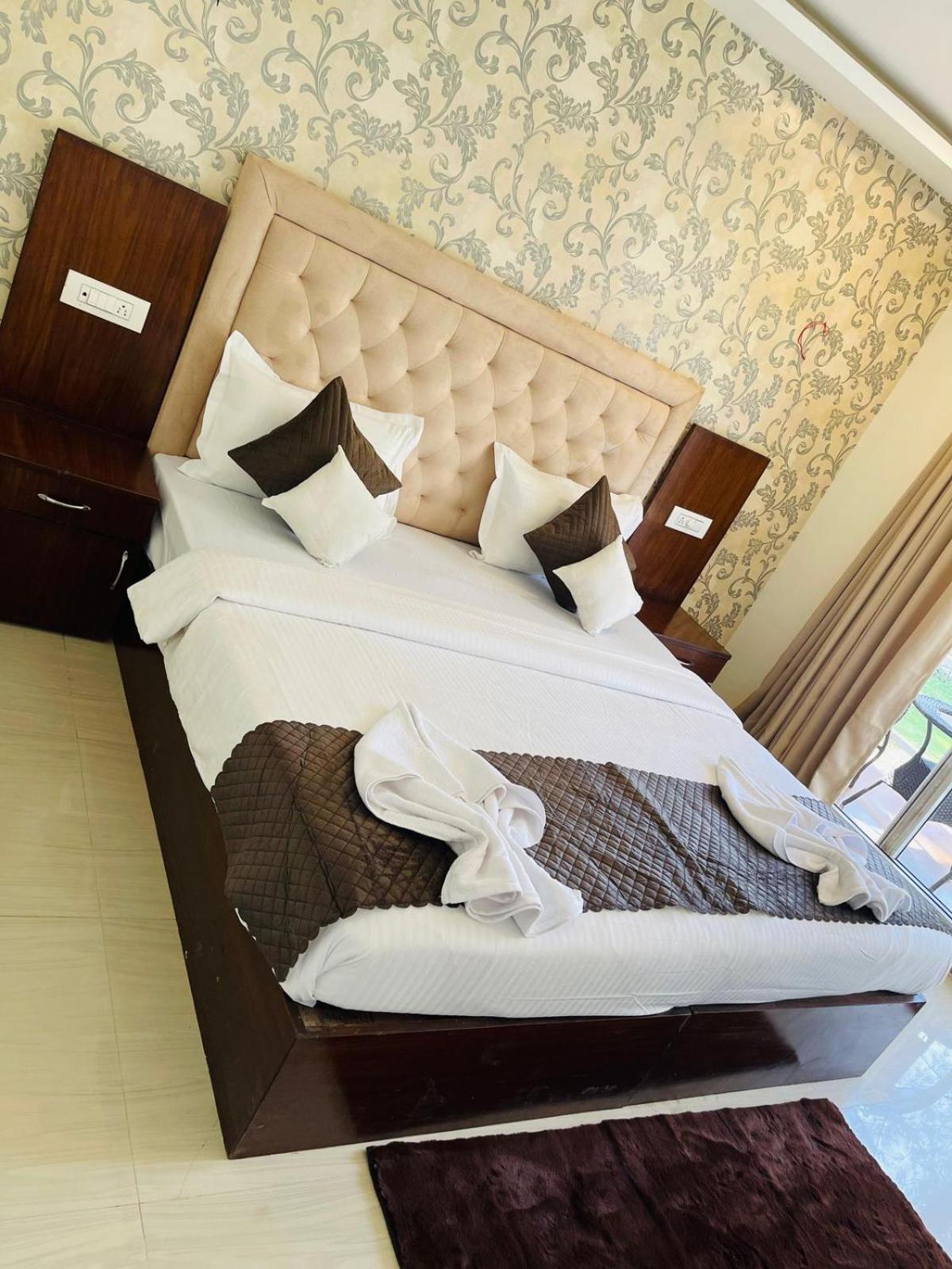Arabian Sea Beach Resort Morjim Exteriör bild